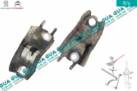 Кронштейн / скоба крепления переднего стабилизатора правая 1шт