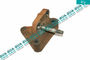 Кронштейн крепление подушки двигателя ( правый )   