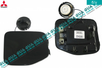 Лючок топливного бака ( крышка ) Mitsubishi / МИТСУБИСИ PAJERO IV 2006- / ПАДЖЕРО 4 06- 3.2DI-D (3200 куб.см.)