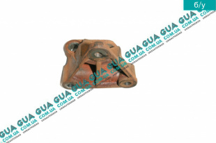 Кронштейн крепление подушки двигателя ( правый )   