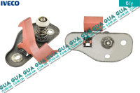 Замок / крючок капота верхний