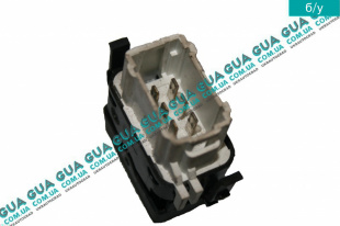 Кнопка центрального замка   