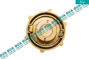 Крышка бачка гидроусилителя   