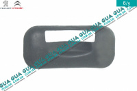 Декоративная накладка внутренней ручки двери задней левой / правой